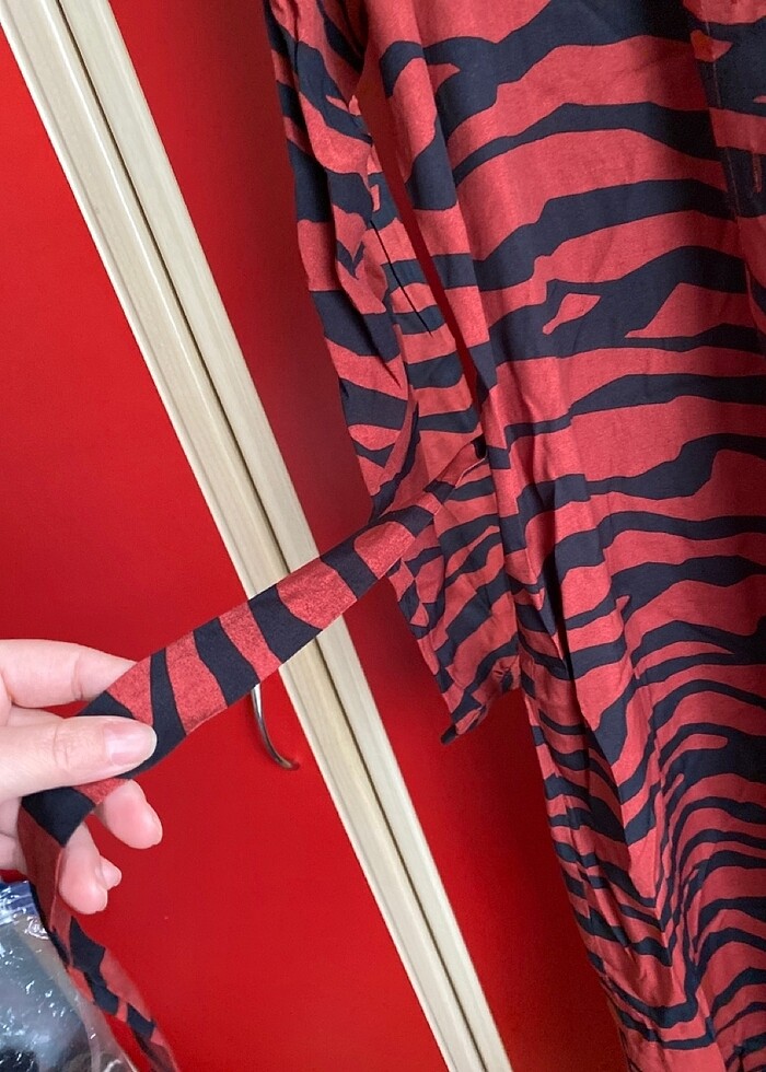 Yan yırtmaçlı gömlek elbise - Görsel 2