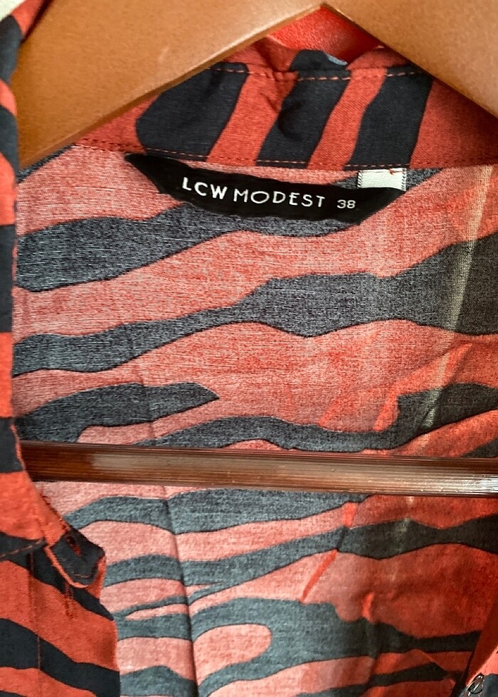 Yan yırtmaçlı gömlek elbise - Görsel 3