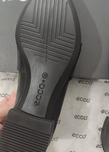 Ecco ayakkabı