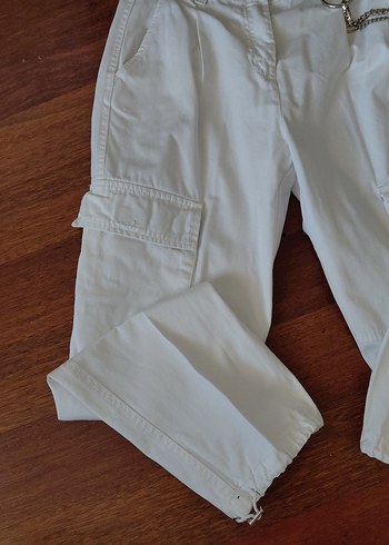 Beyaz Kemerli Bol Kesim Kadın Pantolon - Görsel 2