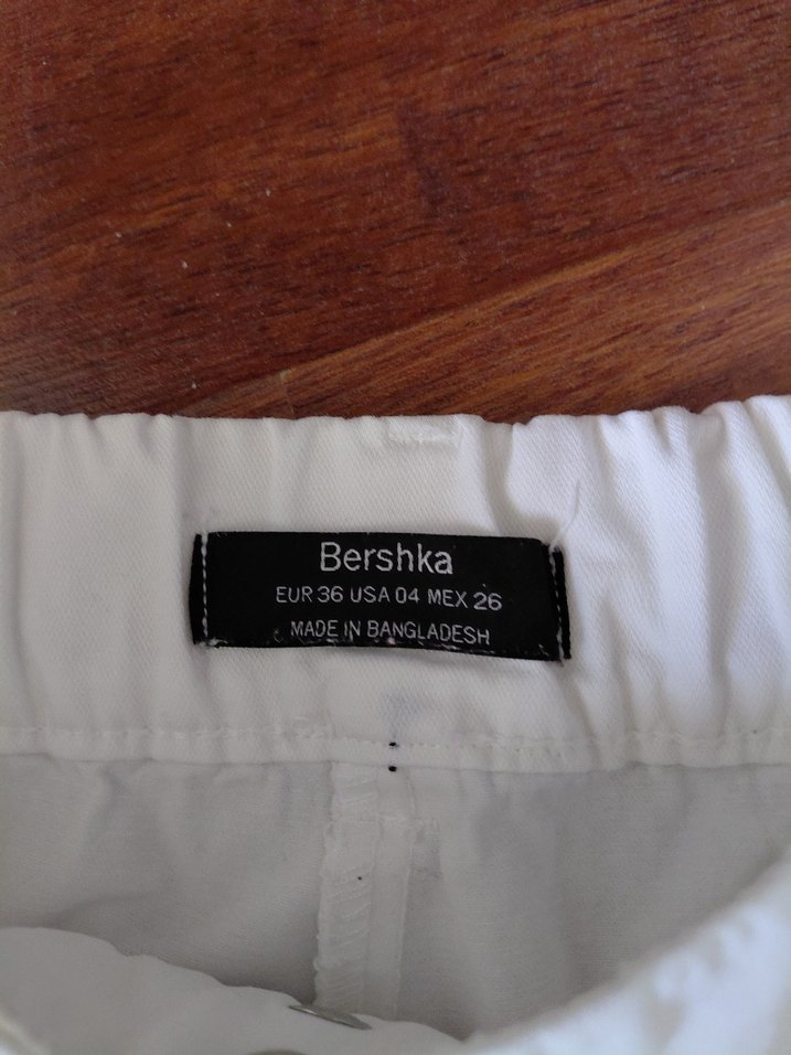 Beyaz Kemerli Bol Kesim Kadın Pantolon - Görsel 5