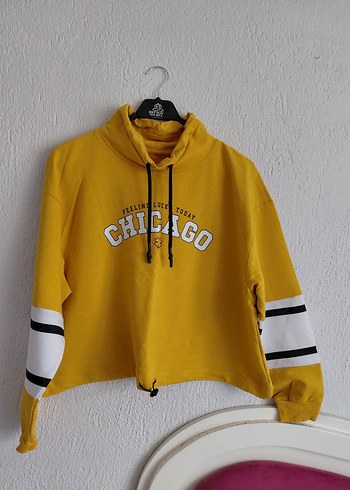 Chicago Baskılı Crop Sweatshirt