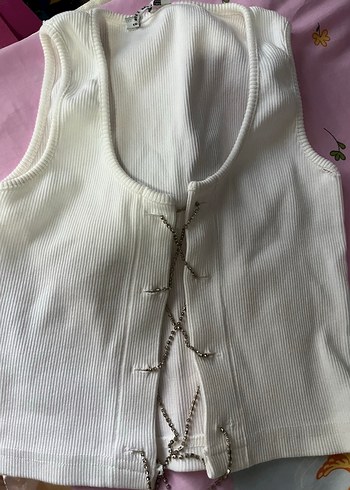 Zincir Detaylı Beyaz Halter Yaka Atlet bluz