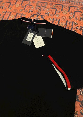 Tommy Hilfiger Siyah Baskılı Tommy HILfiger Erkek Tişört