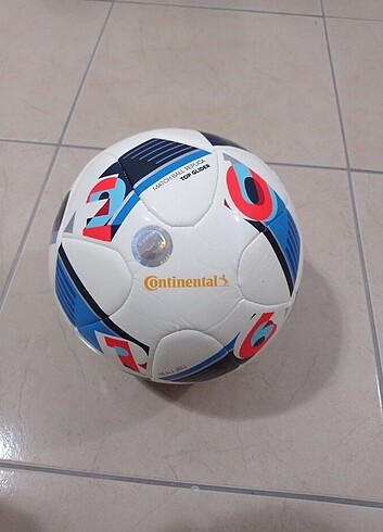  EURO 2016 futbol topu