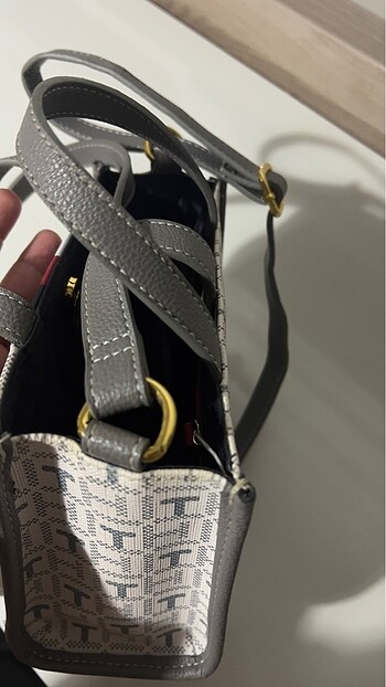Beden gri Renk Tommy hilfiger günlük monogramlı çanta