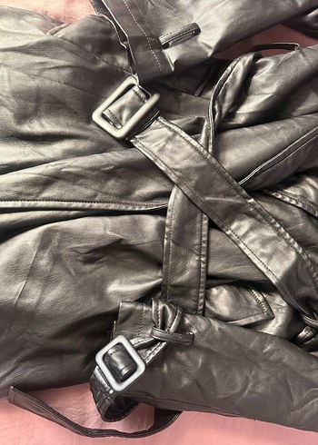 Kemerli Siyah Uzun Deri Kadın Ceket - Görsel 4