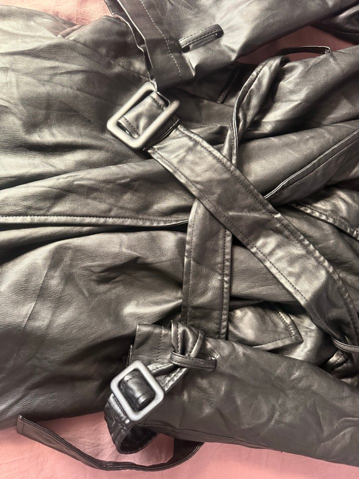 Kemerli Siyah Uzun Deri Kadın Ceket - Görsel 4