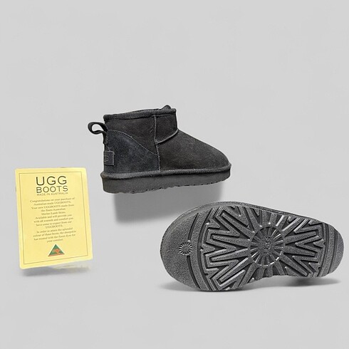 38 Beden UGG BAYAN BOT KISA SİYAH