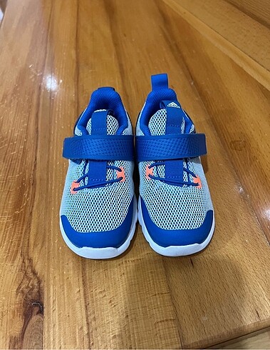 Adidas spor ayakkabı