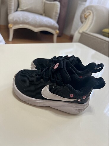 22 Beden siyah Renk Nike kız bebek ayakkabı