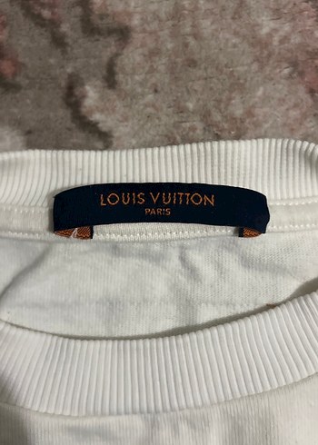 Beyaz Pamuklu Çiçek Baskılı Erkek Tişört bayan - Görsel 4