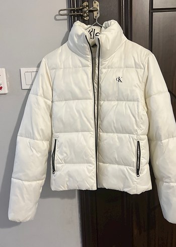 Beyaz Fermuarlı Kadın Mont  1 defa giyildi - Görsel 2