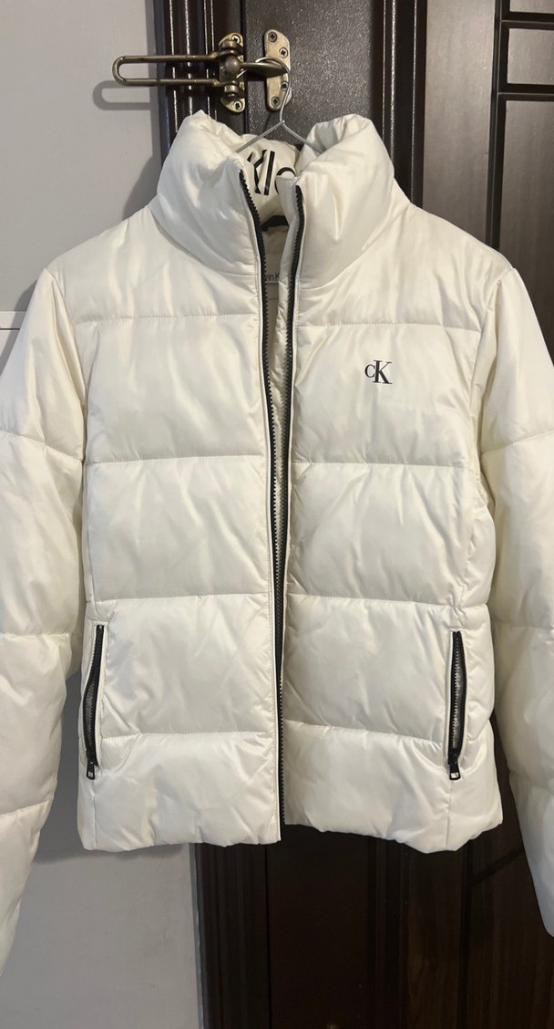 Beyaz Fermuarlı Kadın Mont  1 defa giyildi - Görsel 4