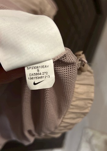 Nike Bej Rahat Kesim bayan yağmurluk orjinal - Görsel 6