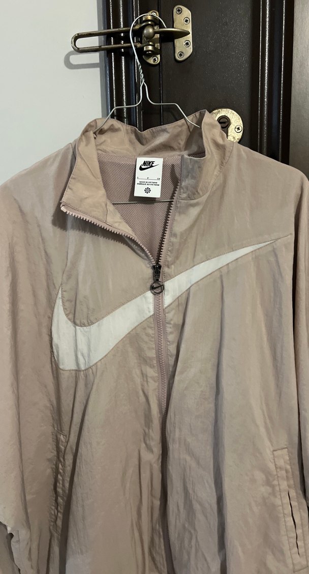 Nike Bej Rahat Kesim bayan yağmurluk orjinal - Görsel 4