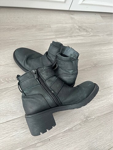 36 Beden siyah Renk bottt