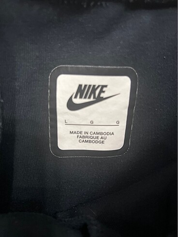 l Beden nike tech fleece
