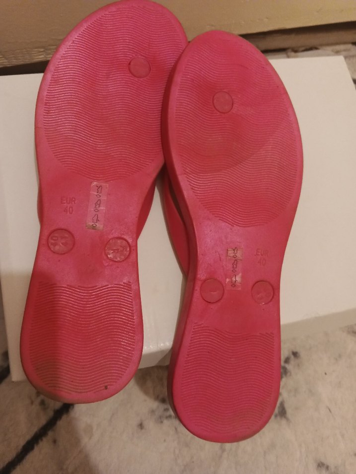 Beyaz Kadın Sandaletve pembe terlik - Görsel 4