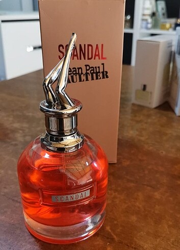 Skandal parfum