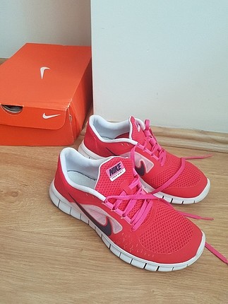nike bayan
