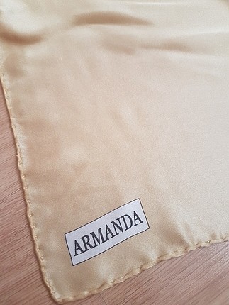 armanda ipek esarp