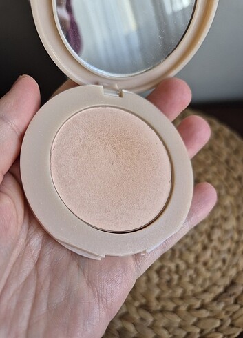 Beden Maybelline