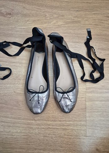 stradivarius bilekten bağlamalı babet - Görsel 3