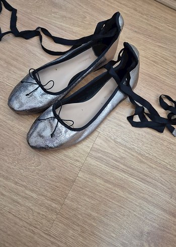 stradivarius bilekten bağlamalı babet - Görsel 9