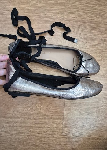 stradivarius bilekten bağlamalı babet - Görsel 7