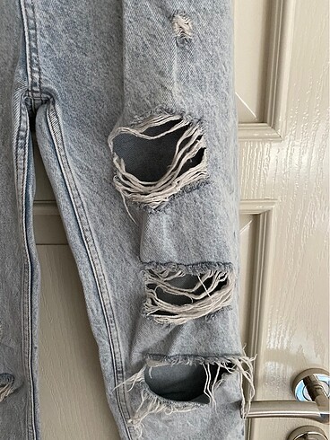 Trendyol & Milla TRENDYOLMİLLA YIRTIK JEAN