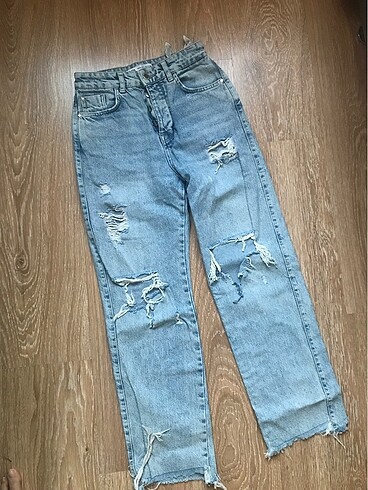 zara yırtık jean
