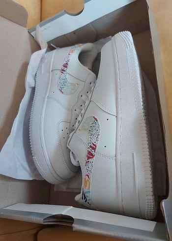 NIKE Renkli Baskılı Beyaz Kadın Spor Ayakkabı - Görsel 8