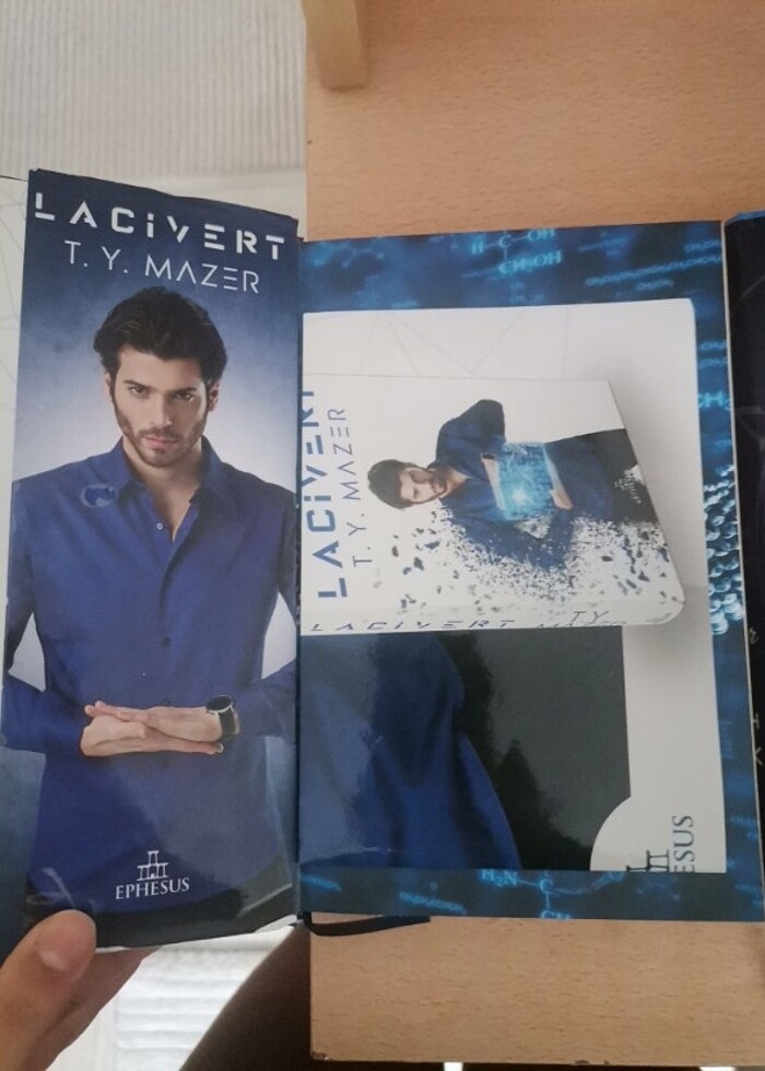 Lacivert ve lacivert safir - Görsel 3