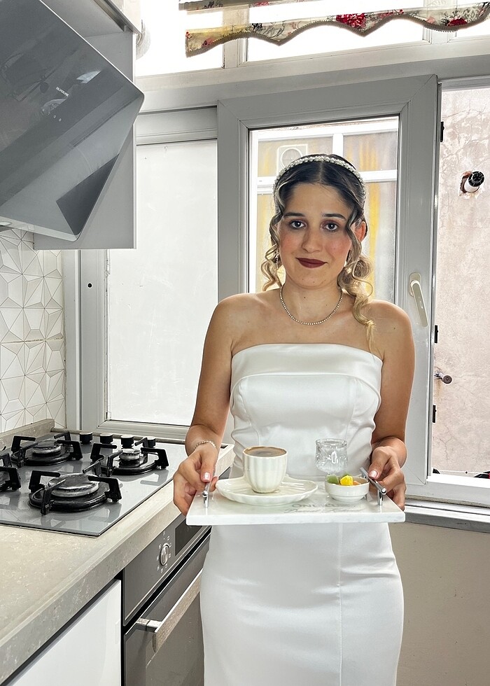 Beyaz Saten Elbise - Görsel 4