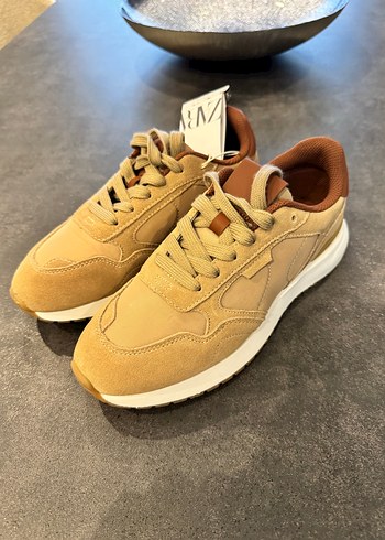 Zara Spor Ayakkabı - Görsel 3