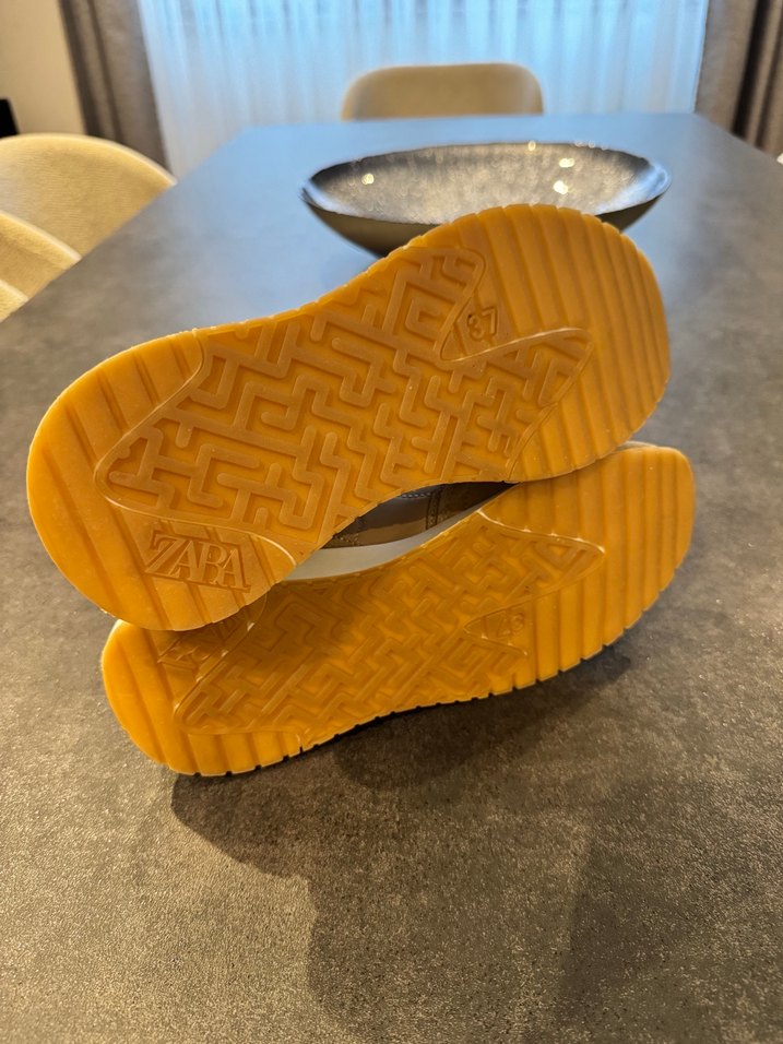 Zara Spor Ayakkabı - Görsel 4