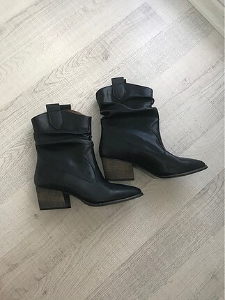 Bambi kısa kovboy bot