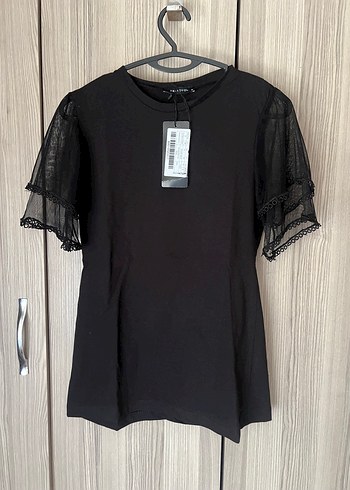 Siyah Fırfırlı Kısa Kollu Gotik Bluz