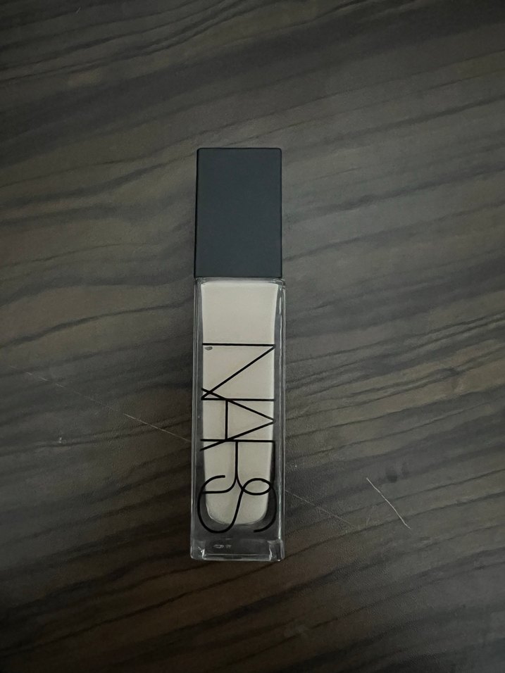 NARS Bej Sıvı Fondöten - Görsel 2