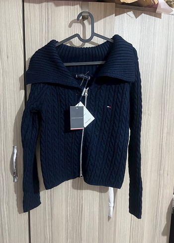 Tommy Hilfiger m