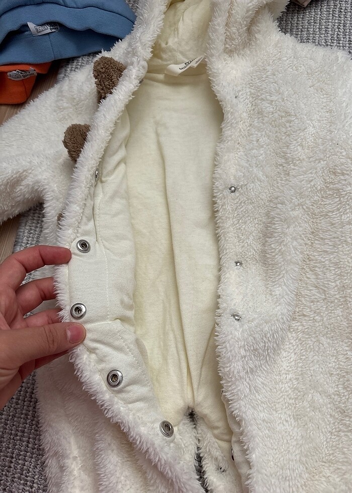 Tüylü mont - Görsel 3