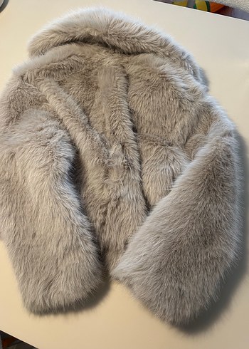 Zara kısa tüylü süslü düğmeli kaban - Görsel 3