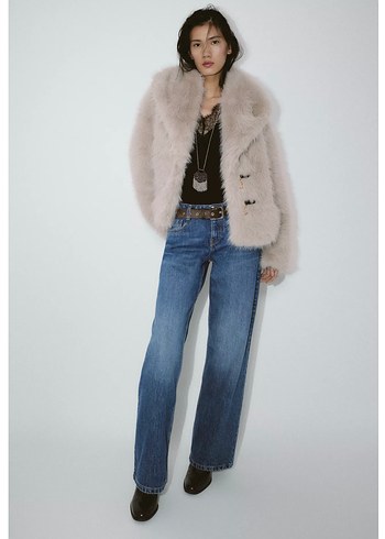 Zara kısa tüylü süslü düğmeli kaban - Görsel 4