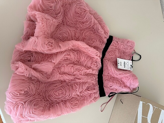 Zara Zara çiçek dokulu mini elbise