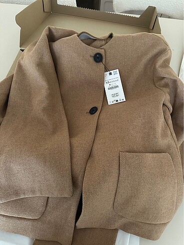 Zara atkılı yün kaban