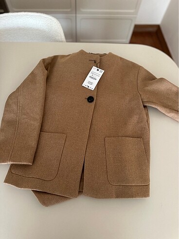 Zara atkılı yün kaban