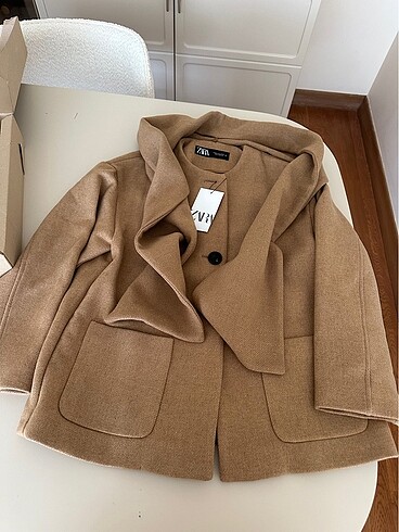 Zara atkılı yün kaban