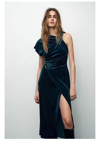 Zara kadife midi elbise