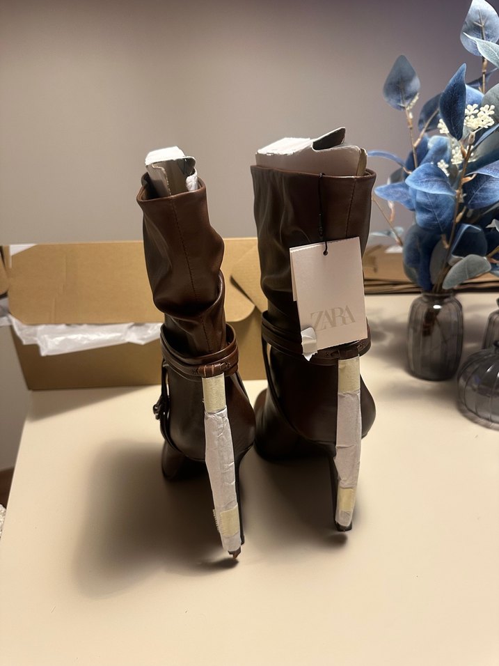 Zara viral %100 deri püsküllü bot - Görsel 3